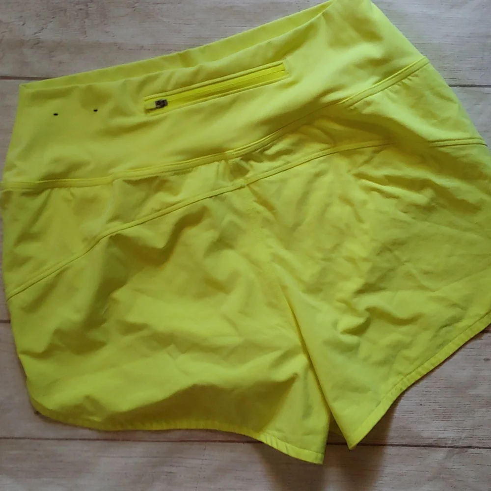 Gilly Hicks Yellow Athletic Shorts Lightweight‎ Performance